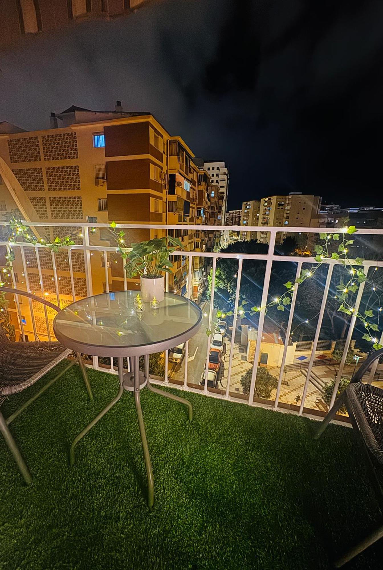 Cozy Private Near - Females Only Privatunterkunft *